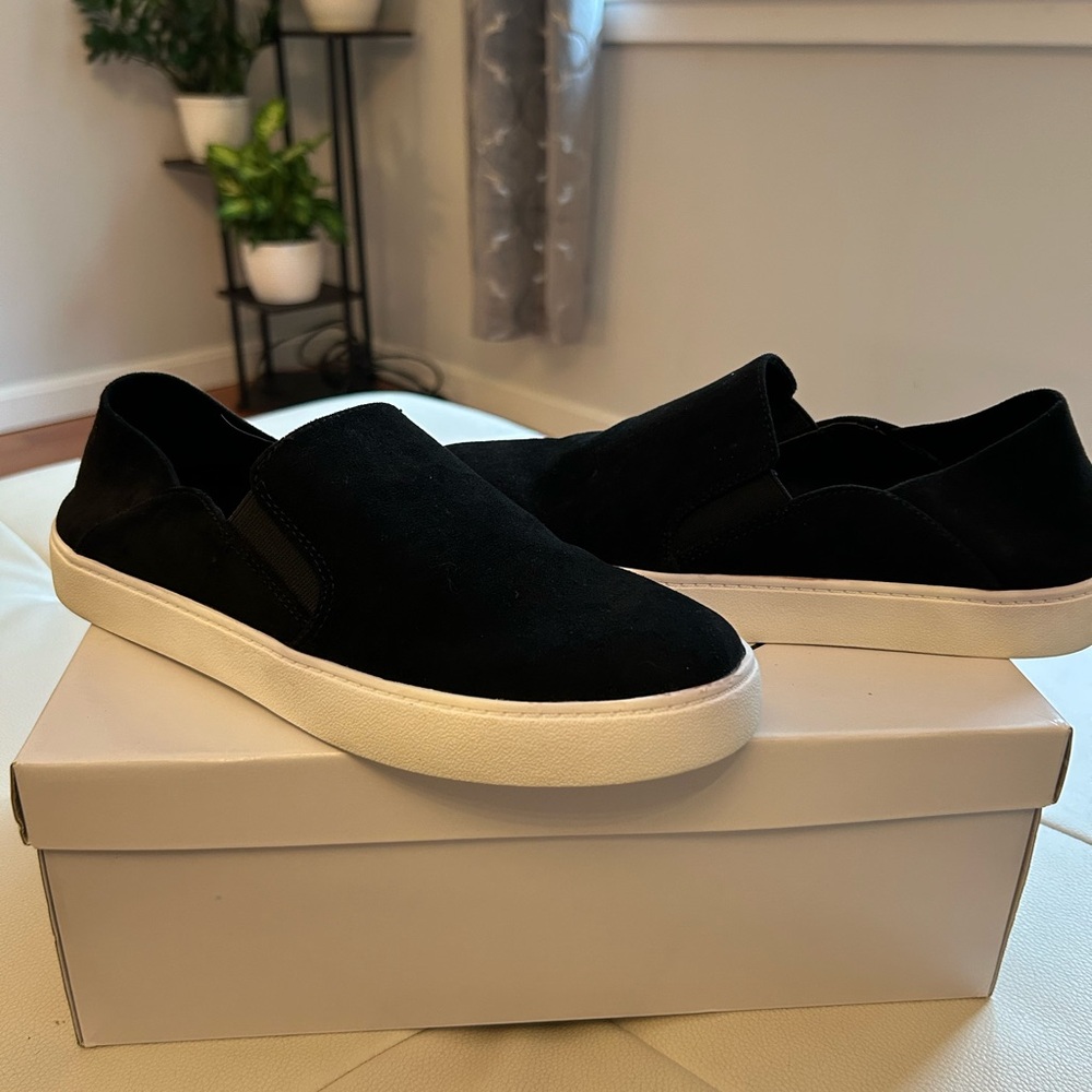 Steve Madden Slip Ons